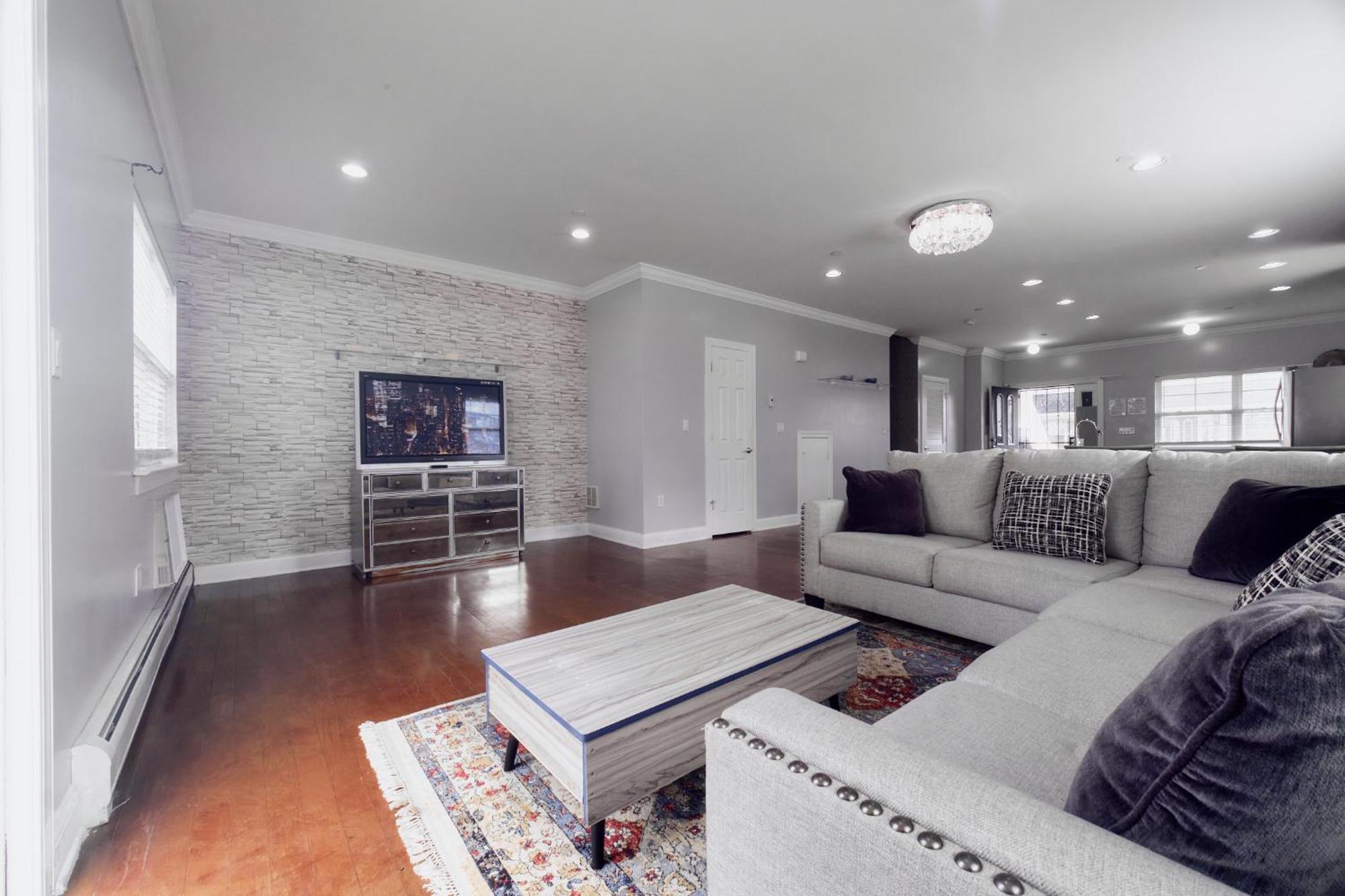 Waterfront Gem Duplex 3 Bedroom 2floor In Whitestone Bronx Free Parking Hotel New York