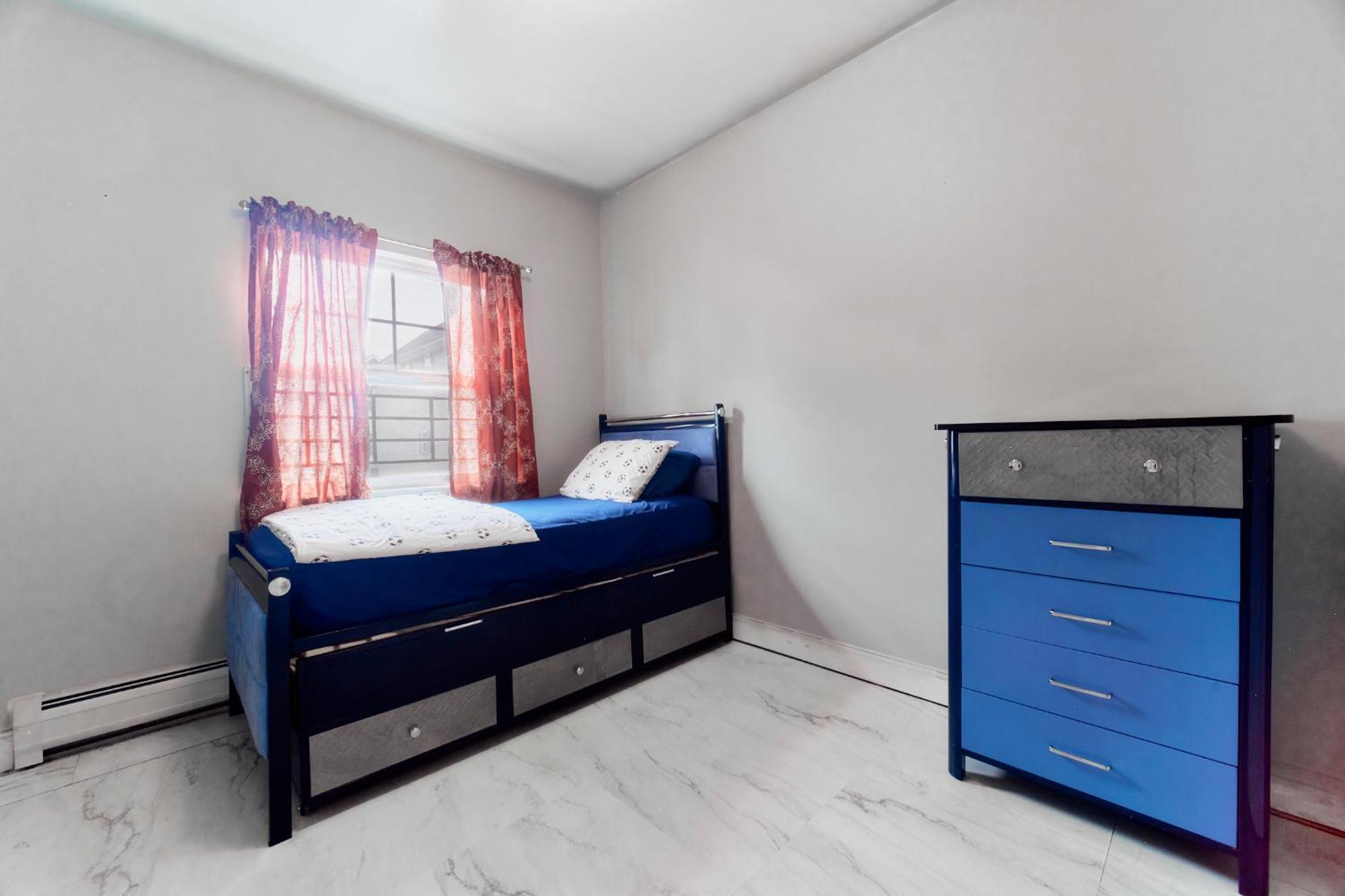 Hotel Waterfront Gem Duplex 3 Bedroom 2floor In Whitestone Bronx Free Parking New York