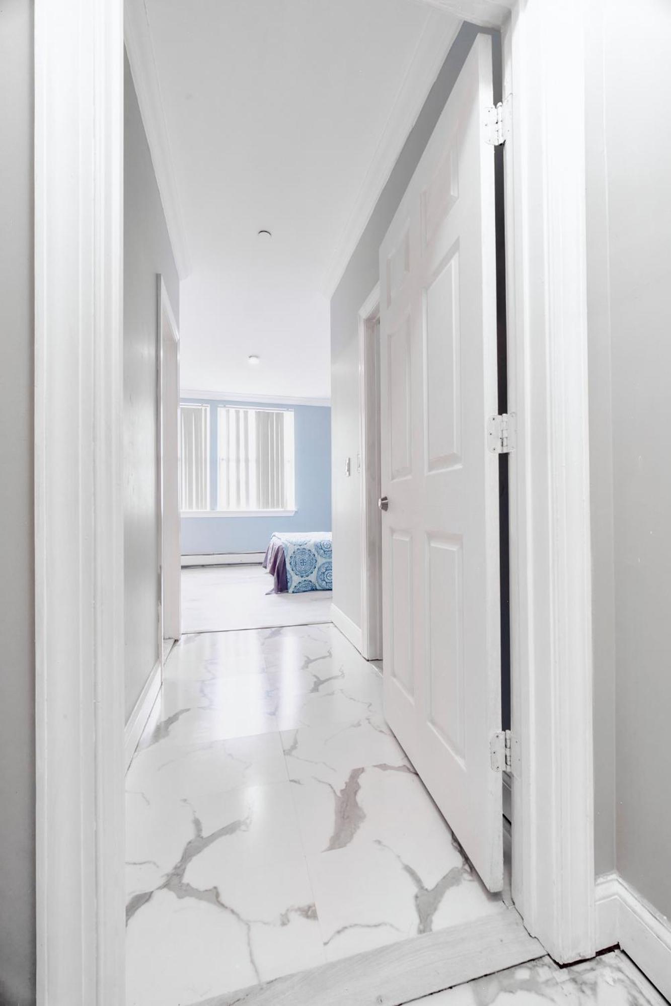 Waterfront Gem Duplex 3 Bedroom 2floor In Whitestone Bronx Free Parking Hotel