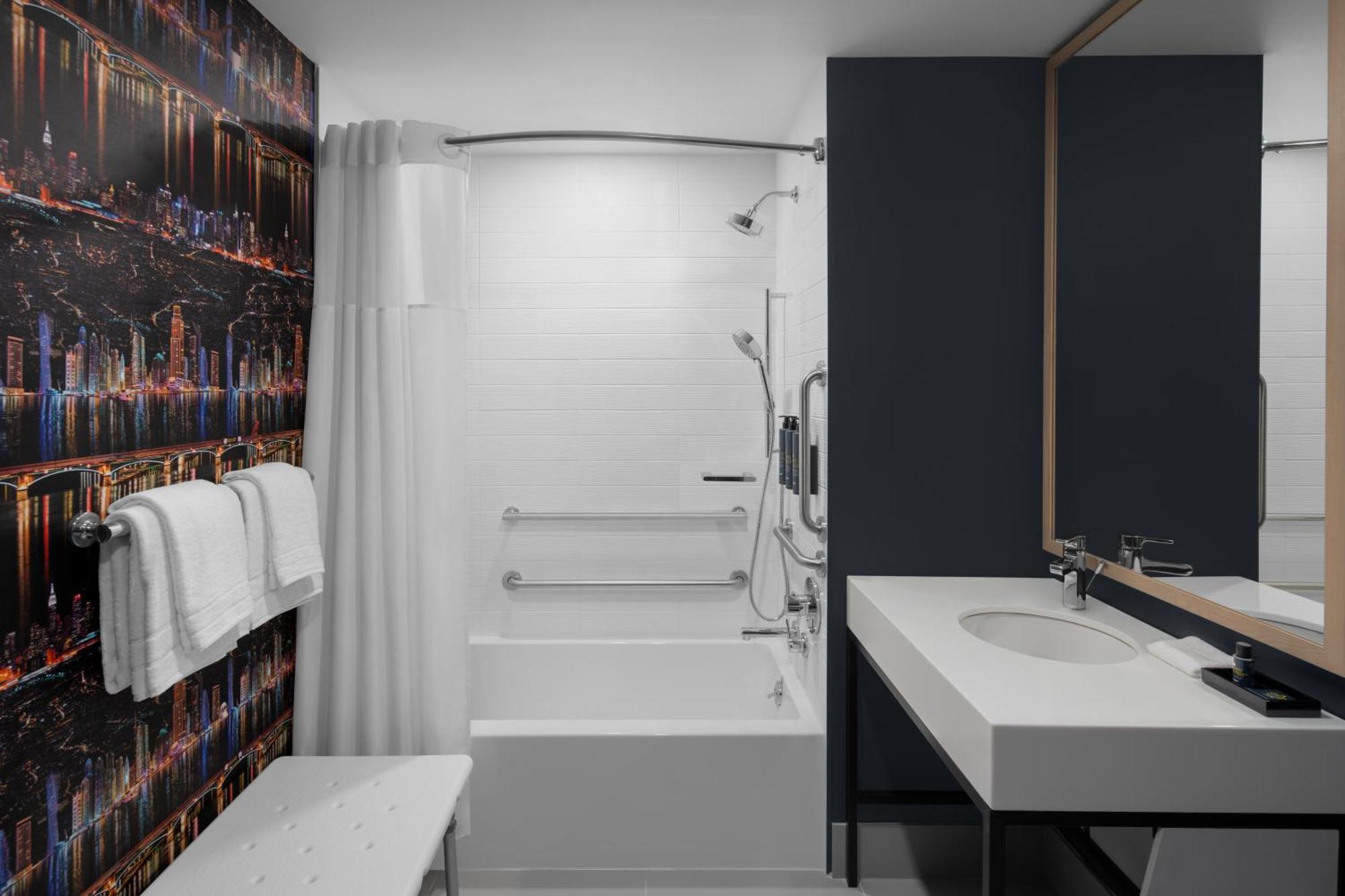 Aloft By Marriott Chelsea Hotel 4*