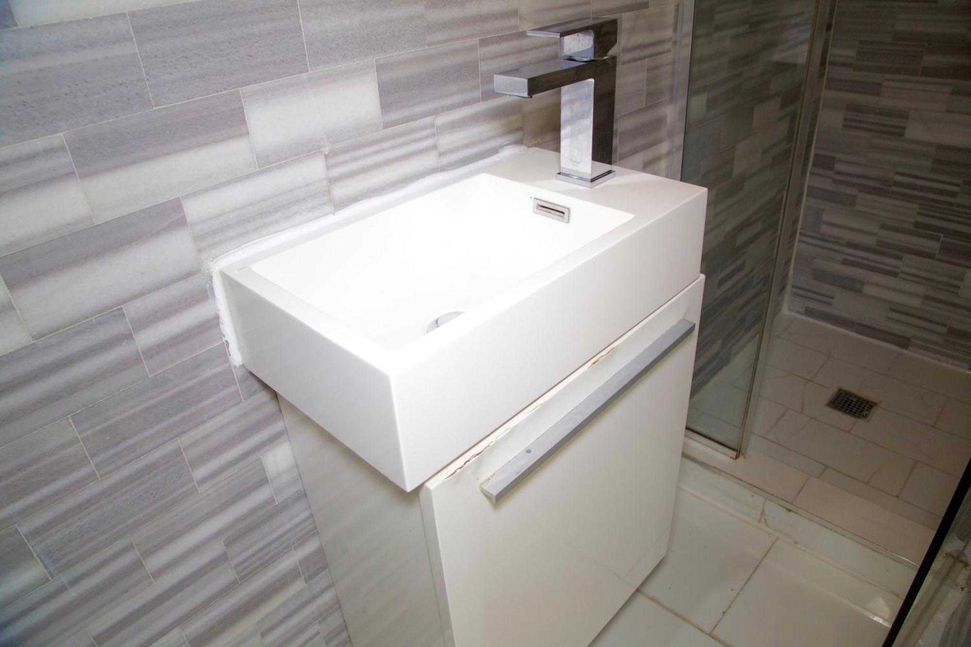 Apartment Style Near Park