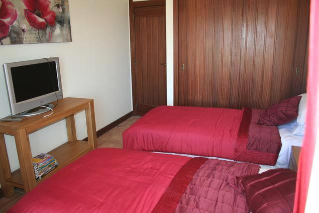 Men House Jfk Airport * New York