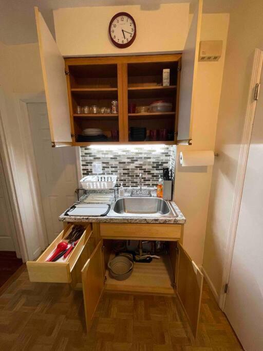 Apartment Entire Beautiful 1br For You! R New York