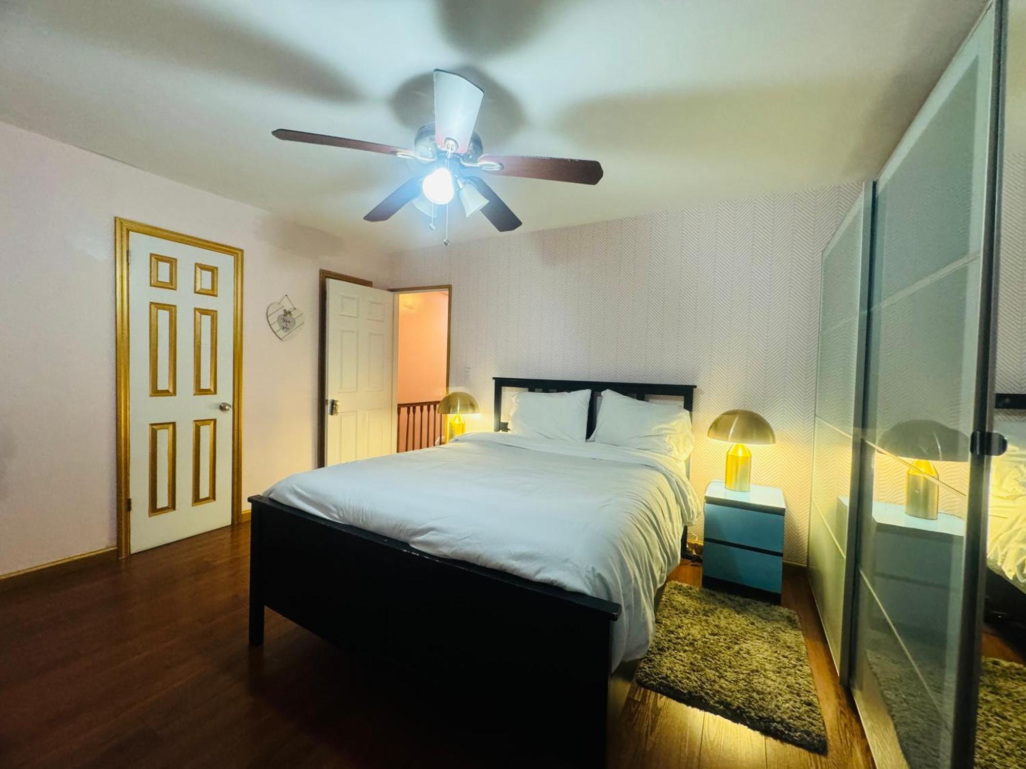 The Pink Paradise * New York