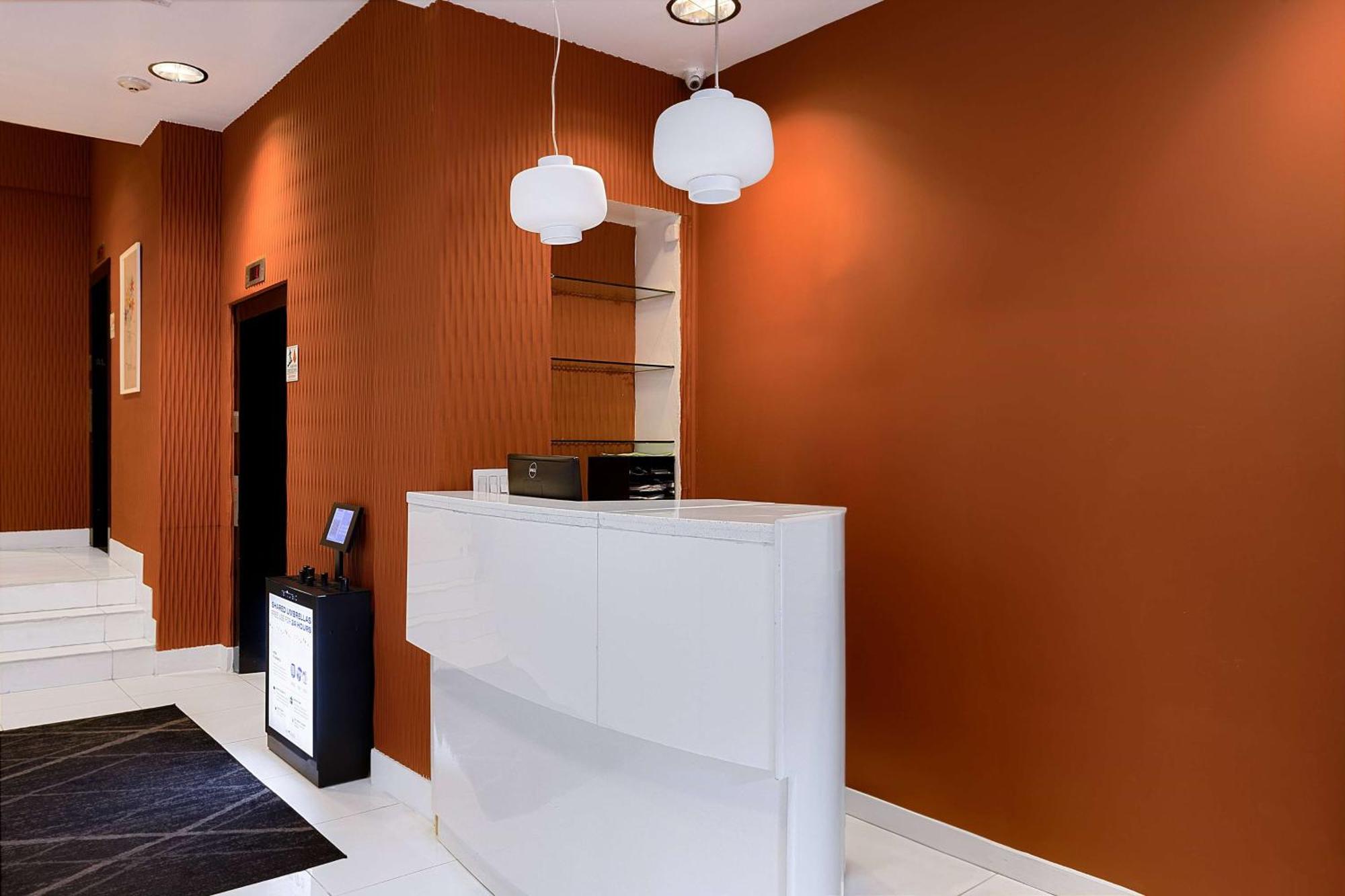 27 By Luxurban Hotel