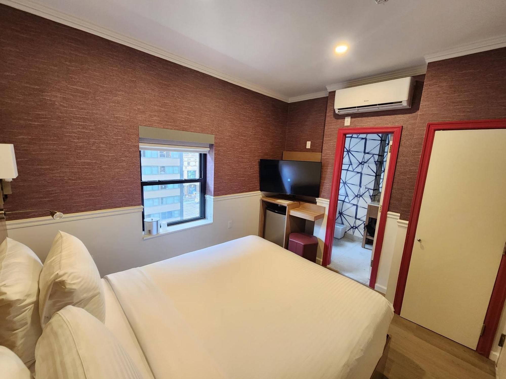 The Mayfair Times Square, An Ascend Collection Hotel