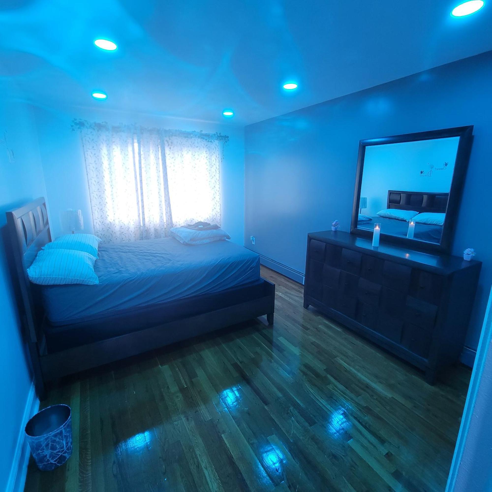 Cozy Shared With Host * New York