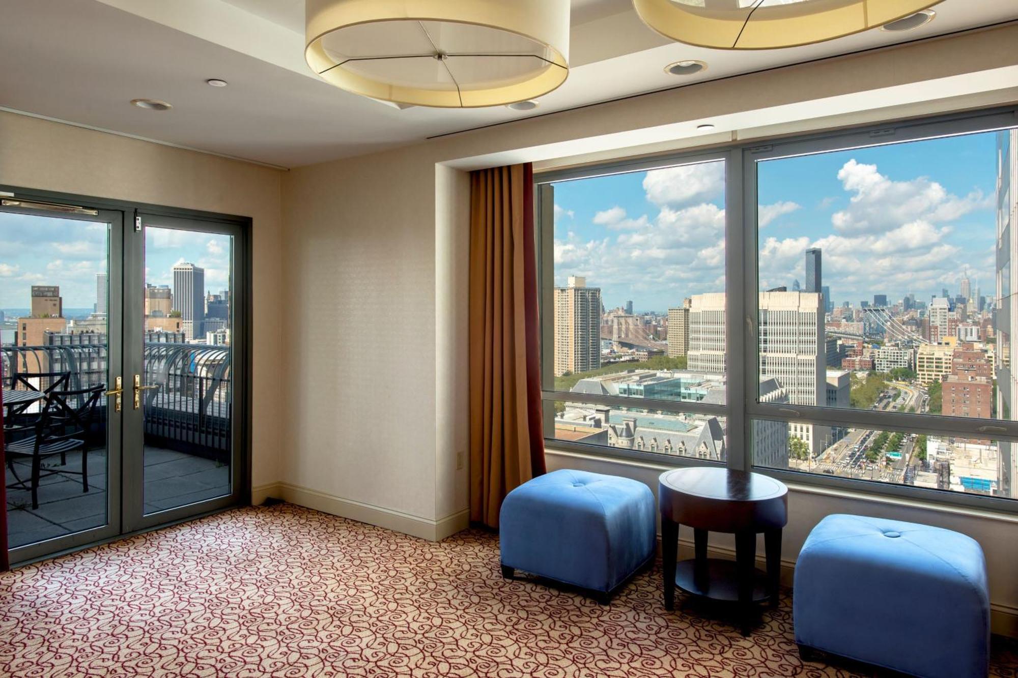 Hotel Marriott At The Brooklyn Bridge 4*