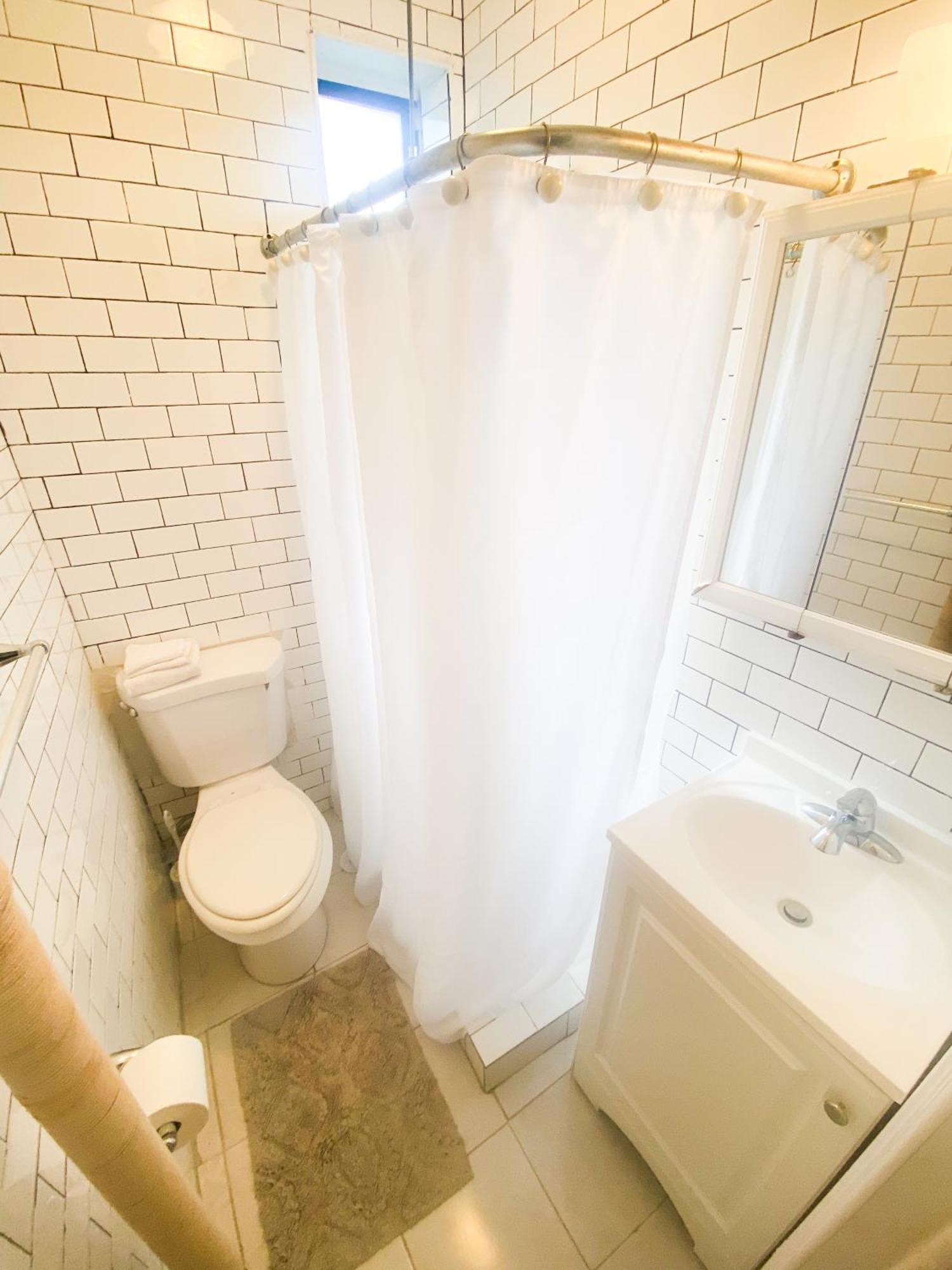 Apartment 2 Bedrooms Entire Beautiful In Williamsburg! *