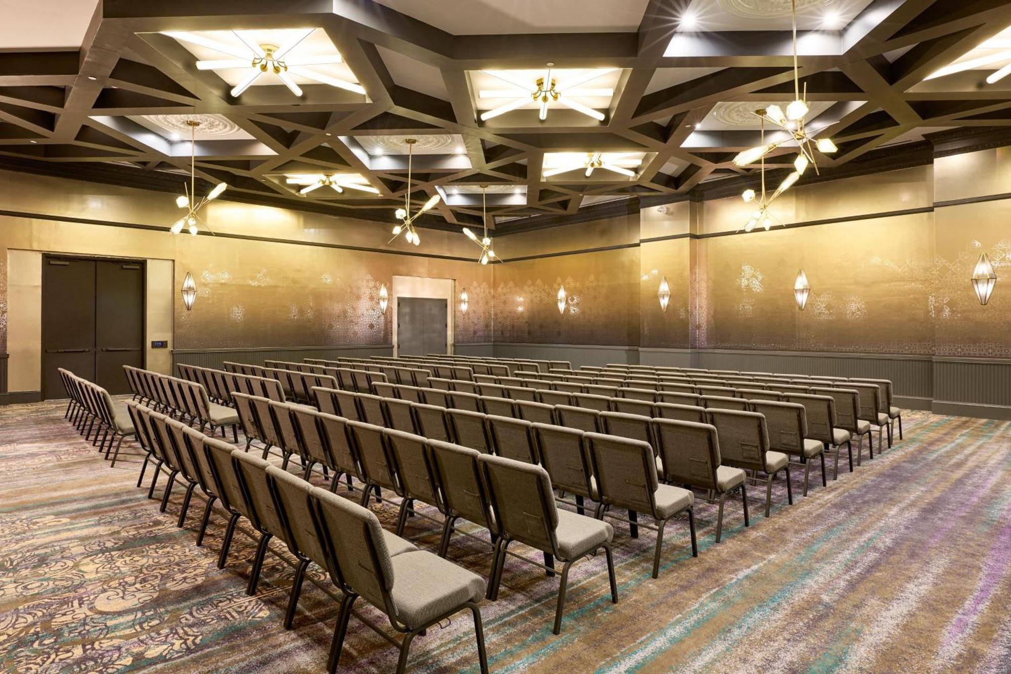 Renaissance Harlem 4*