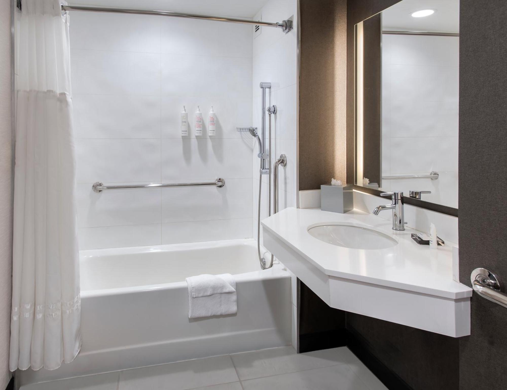 Hotel Marriott At The Brooklyn Bridge New York