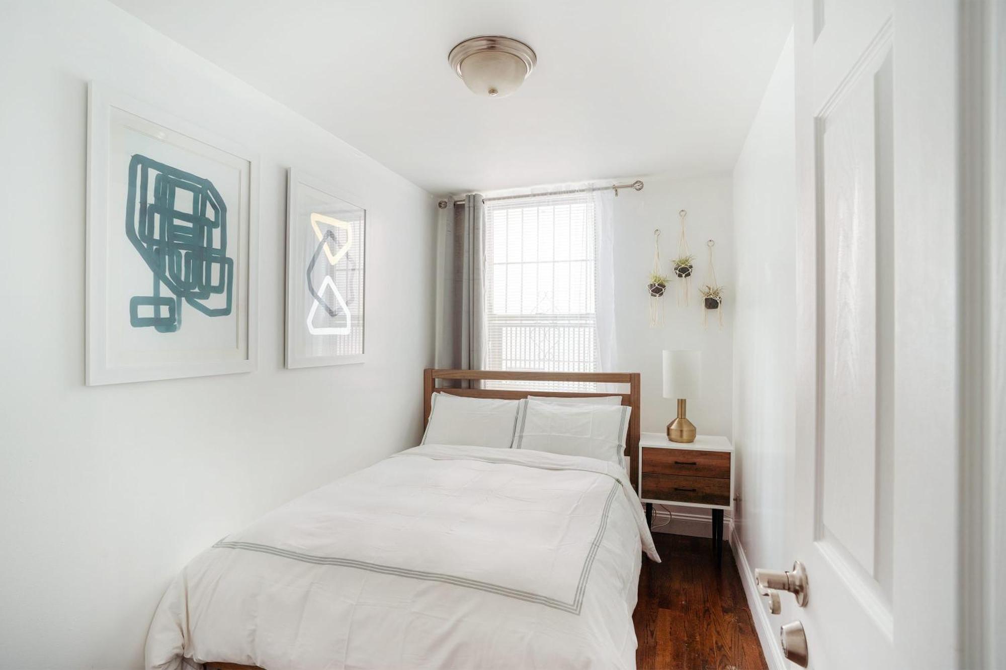 Appartement 1435-3-3 Bedrooms 2bath W D Prime Upper East New York