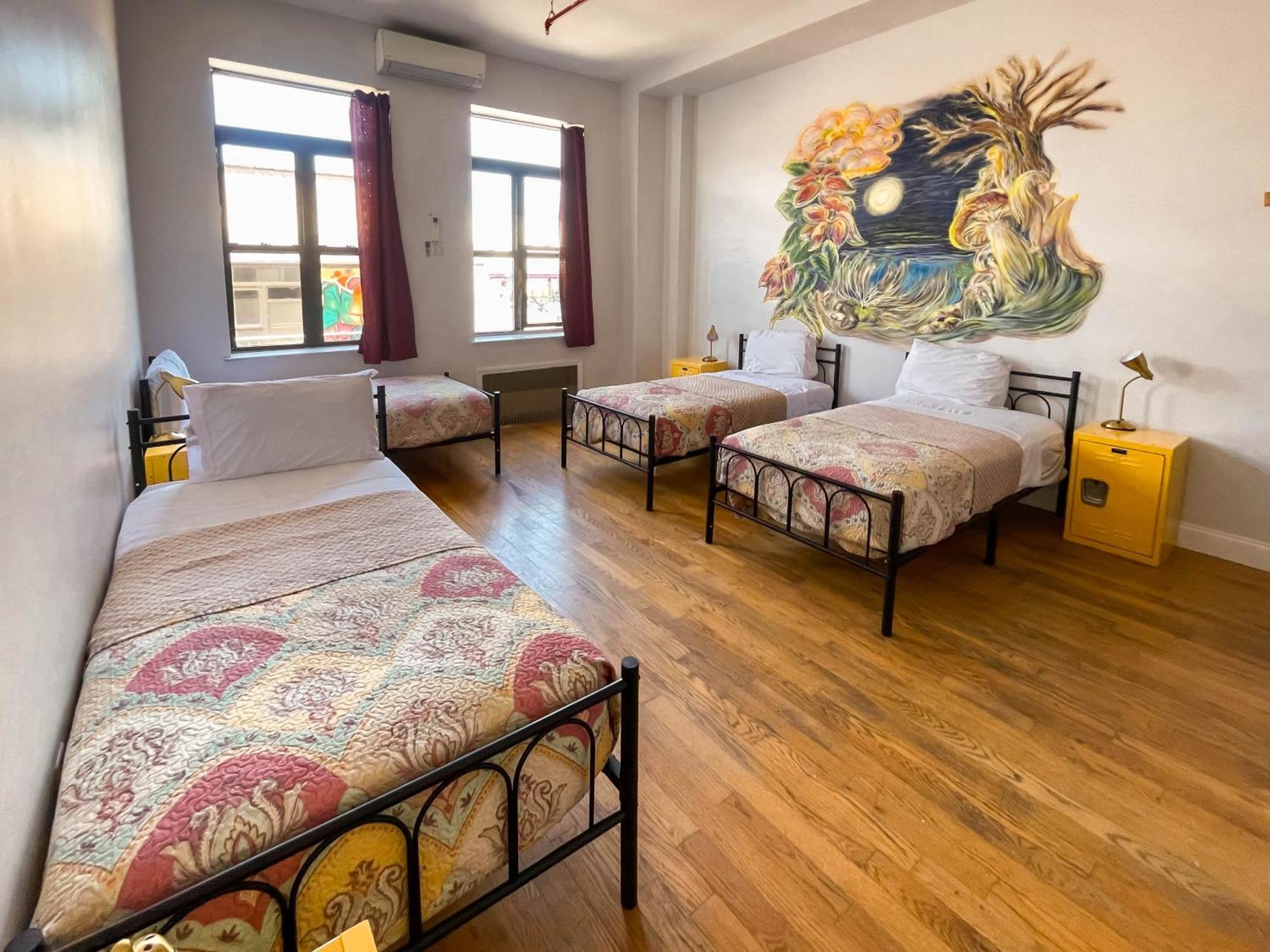 Auberge de jeunesse Ny Moore