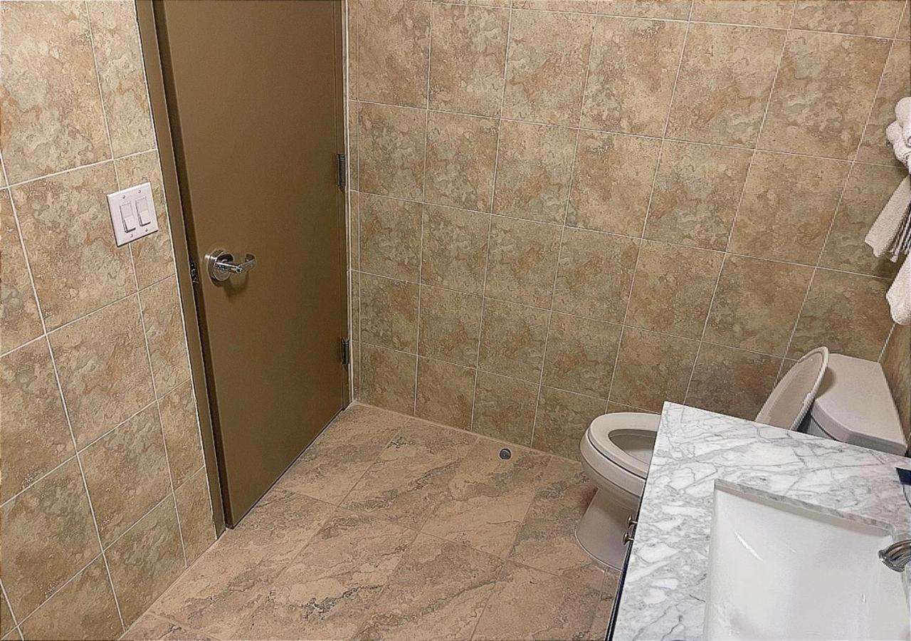 Hotel Liberty & Suites-jfk Airport- La Guardia Airport New York