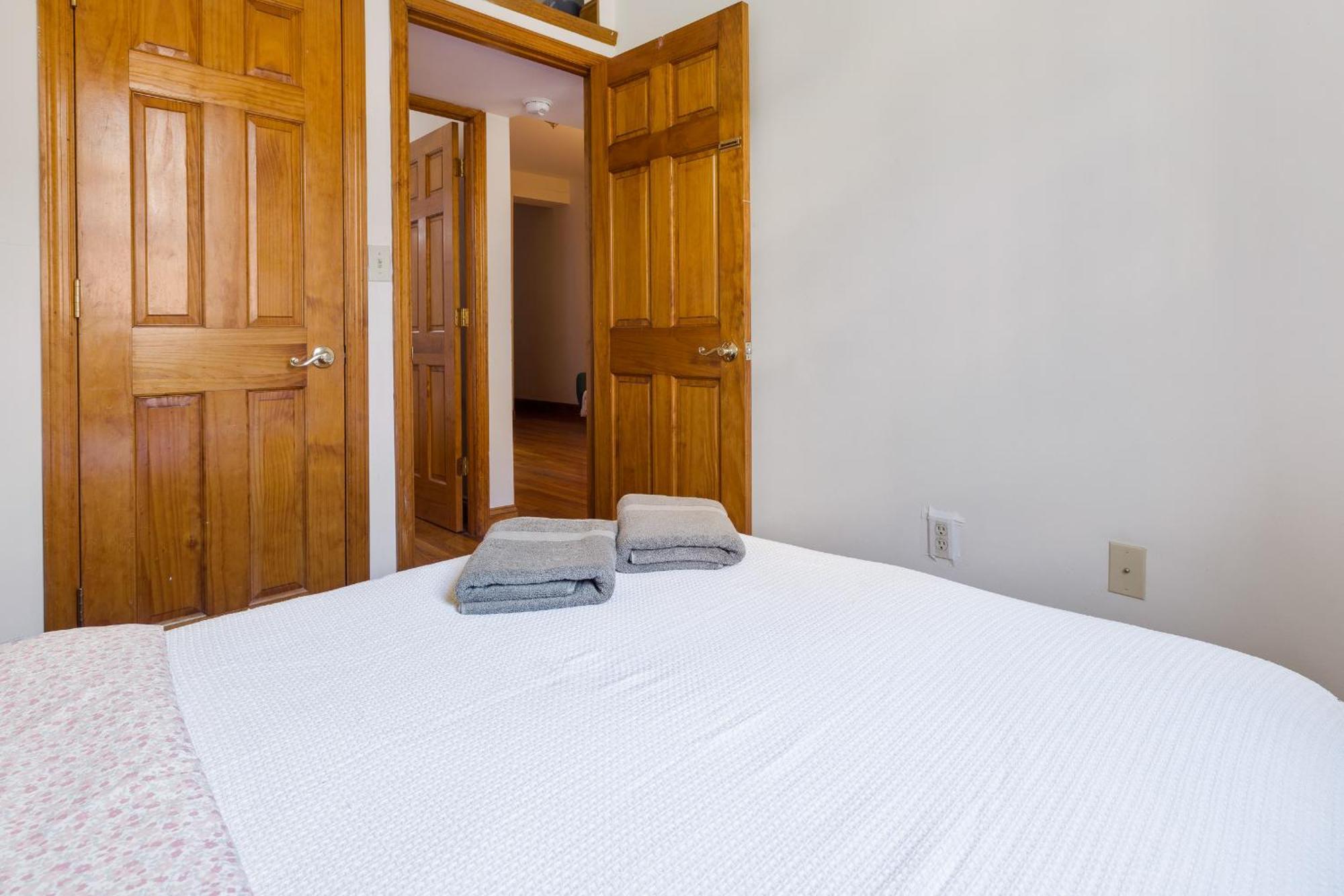 Living At Columbia Appartement