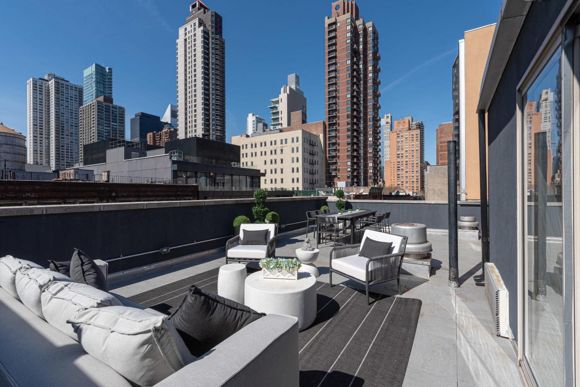 Appartement 3br Penthouse With Massive Private Rooftop *
