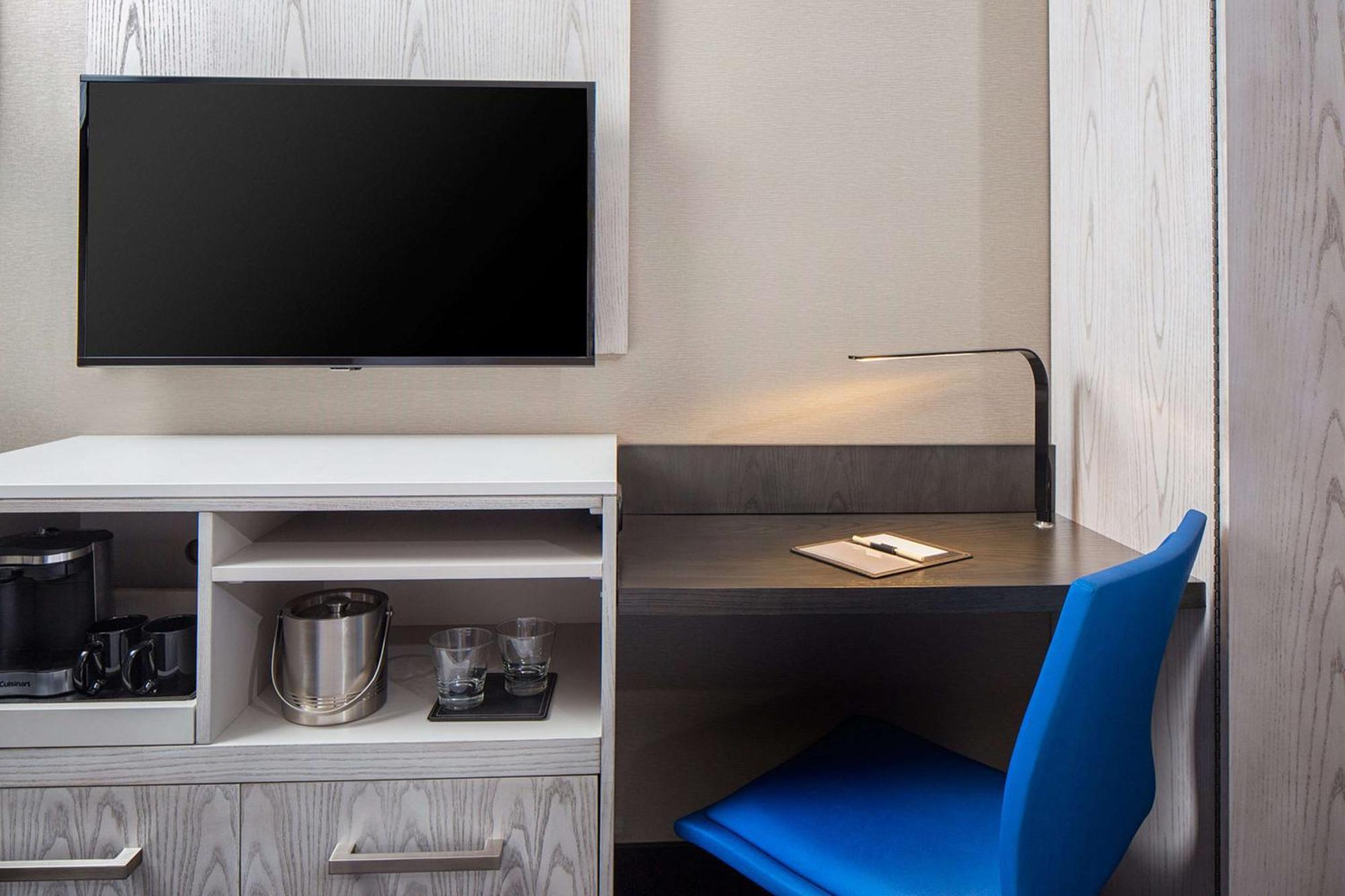 Hotel Doubletree By Hilton Times Square West 4*