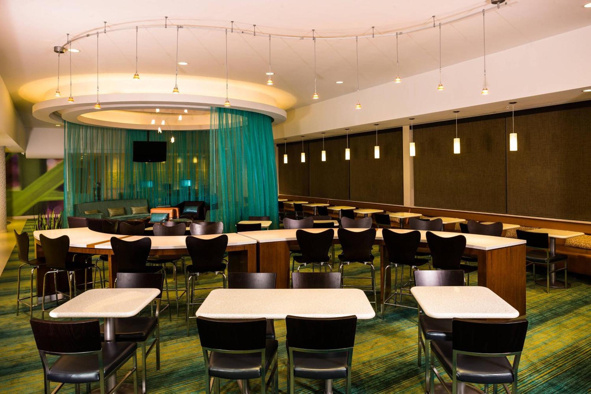 Hotel Springhill By Marriott Laguardia Airport