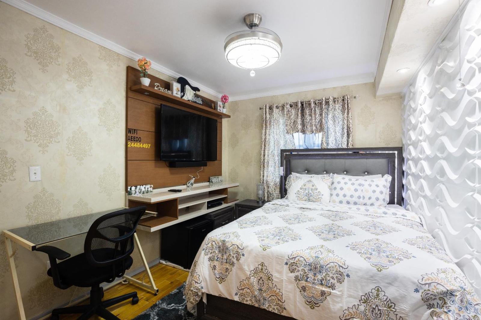 Modern Comfort In Brooklyn Apartment *