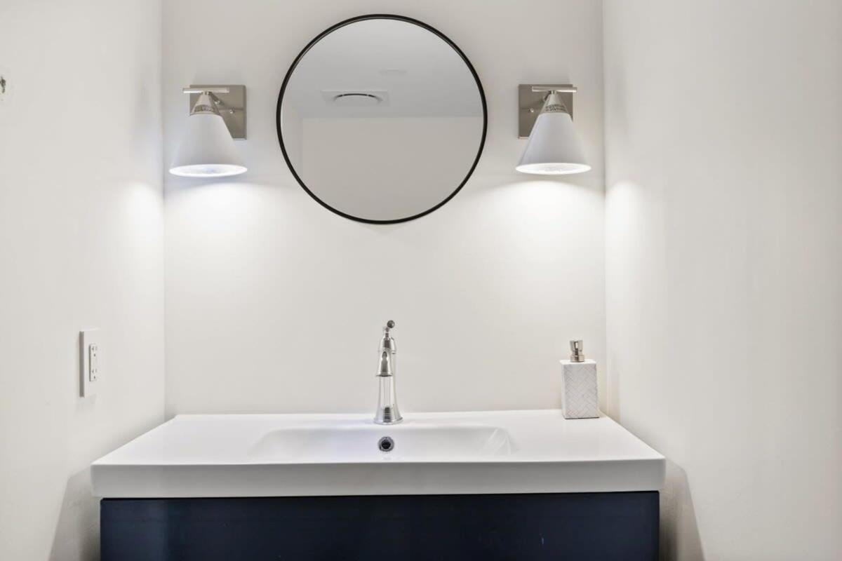 Ferienhaus Riverside By Rove Travel 7br Modern Townhouse *