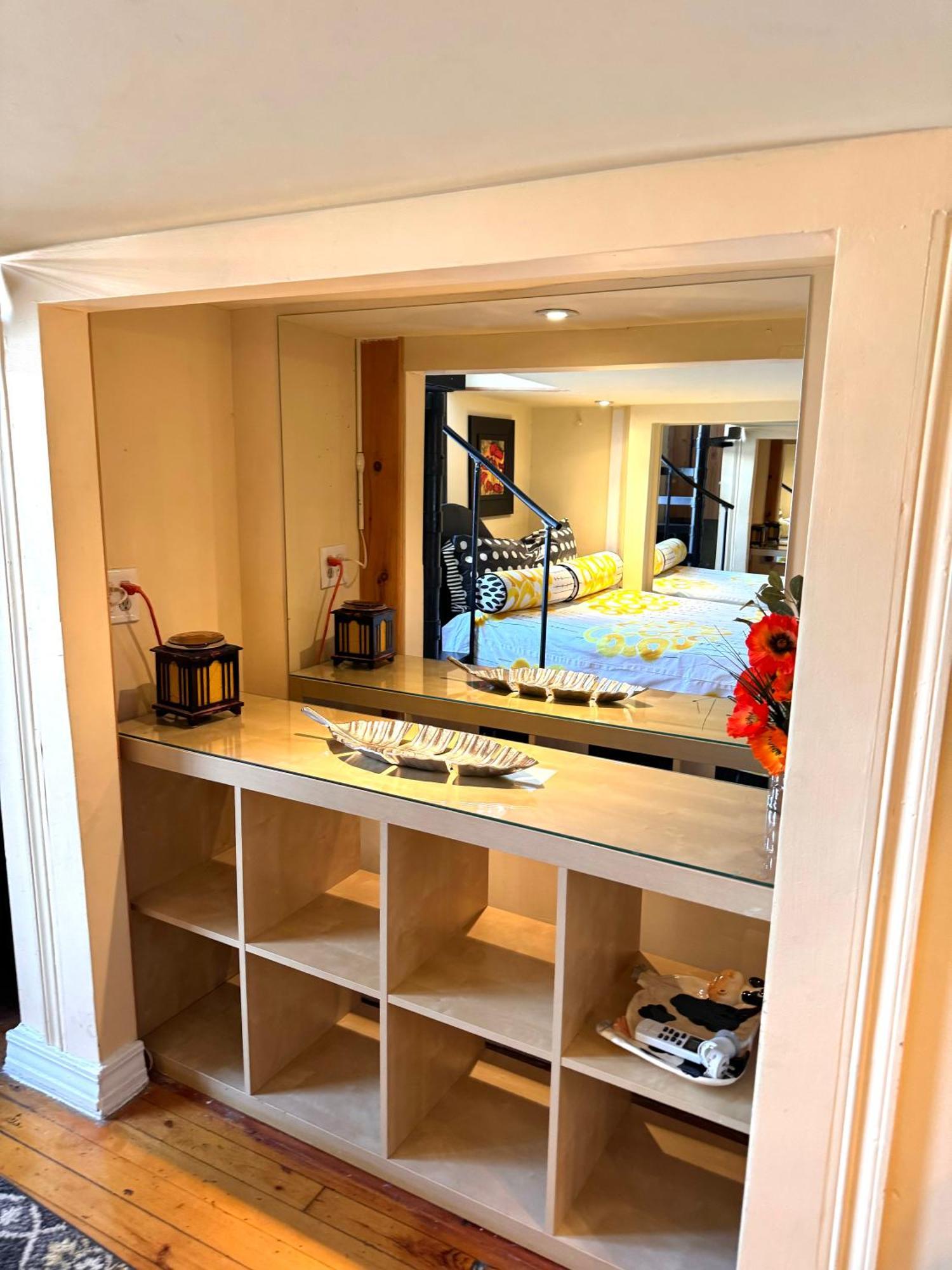 Hotel The International Cozy New York