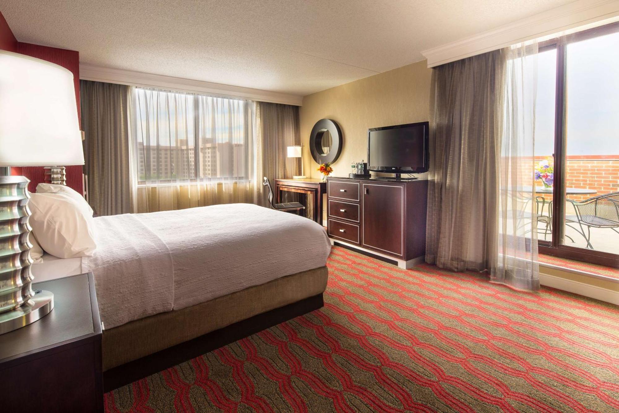 Doubletree By Hilton New York-laguardia Hotel