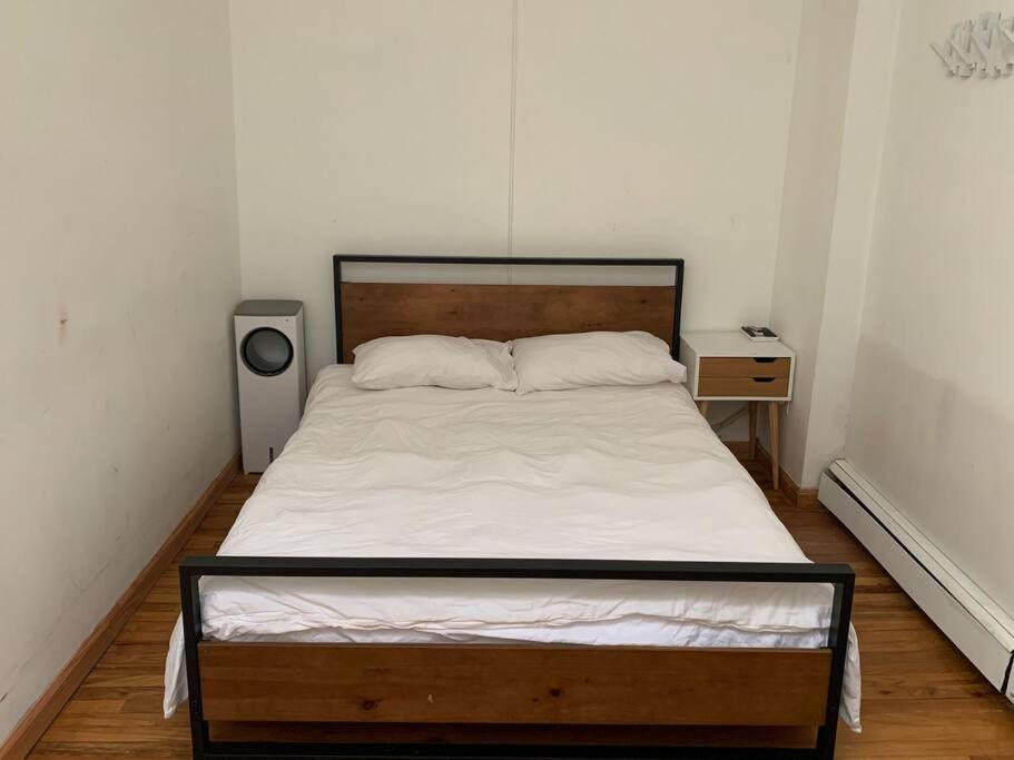 Beautiful & Massive 4 Bdr With Bonus Perks! Appartement *