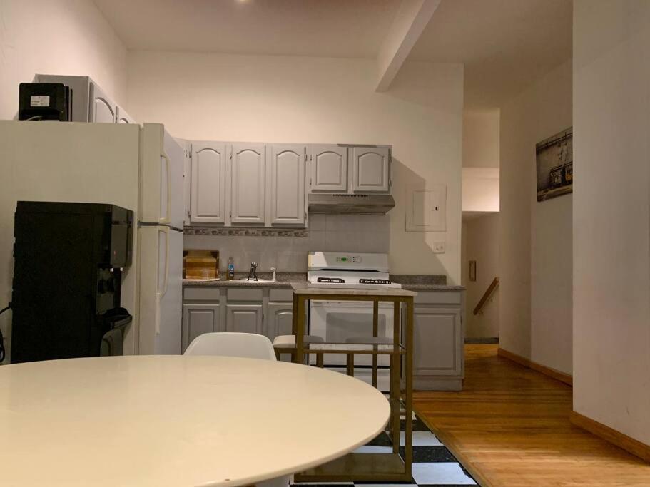 Appartement Beautiful & Massive 4 Bdr With Bonus Perks! New York
