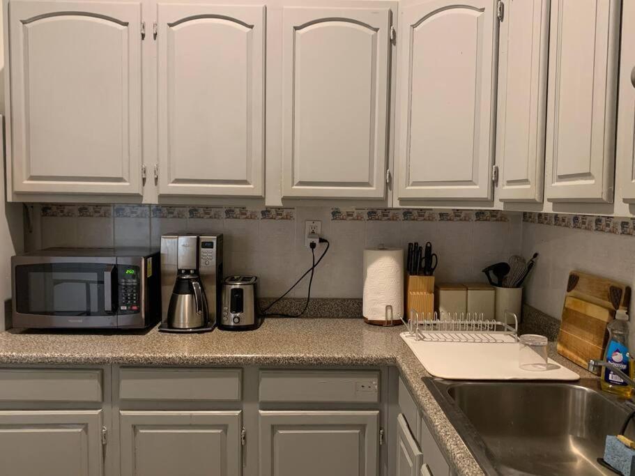 Appartement Beautiful & Massive 4 Bdr With Bonus Perks! *