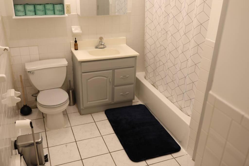 Beautiful & Massive 4 Bdr With Bonus Perks! Appartement