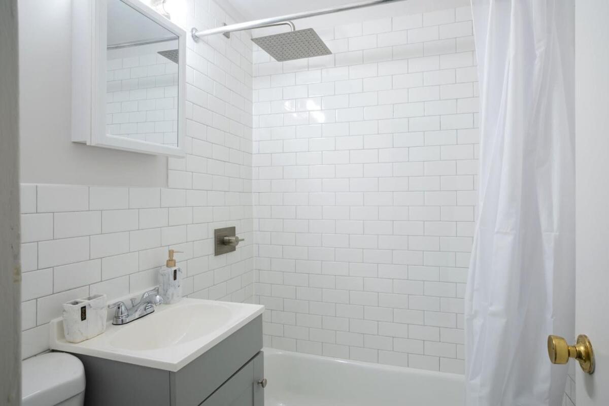 74-1a New In Prime Uws - Gym In Building Apartment