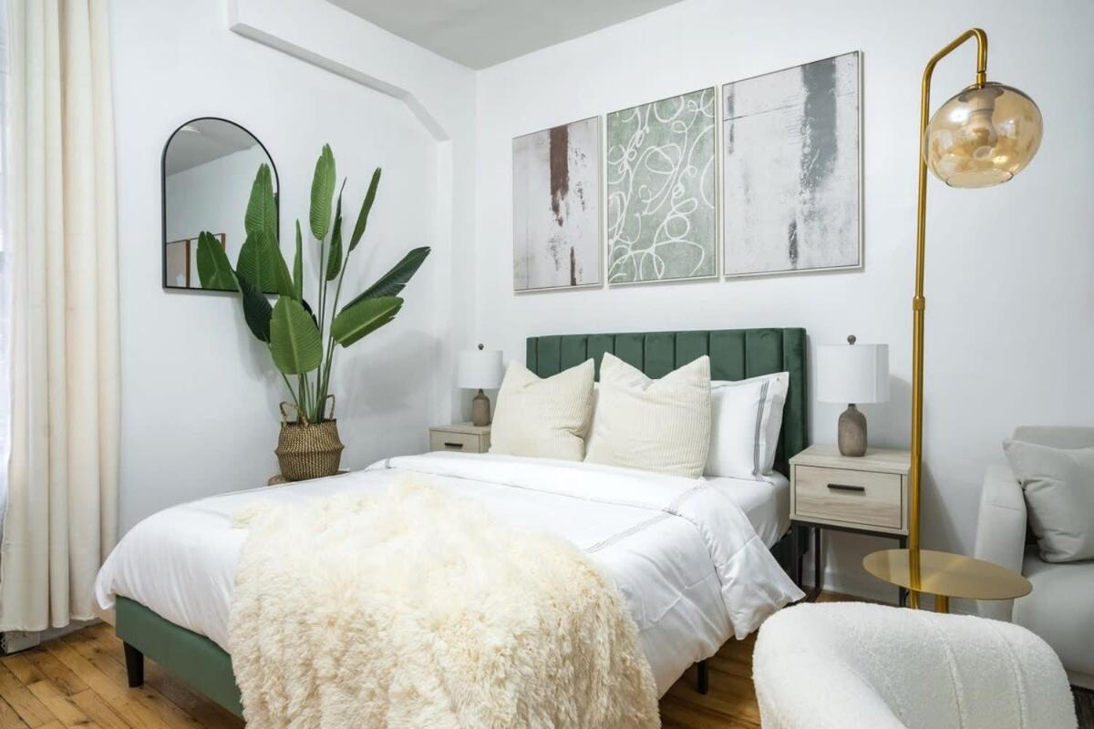 74-1a New In Prime Uws - Gym In Building *