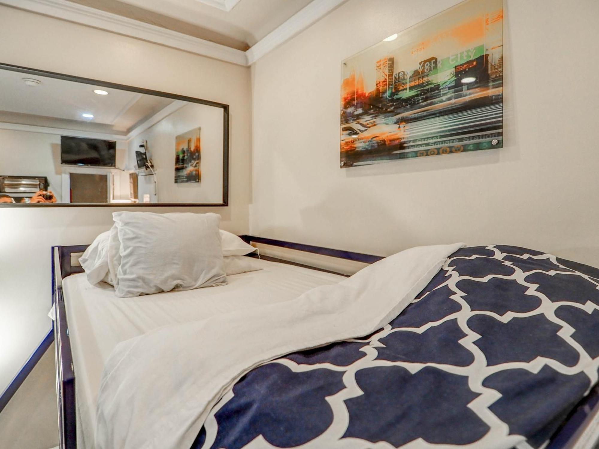 Empire Broadway Retreats Apartment