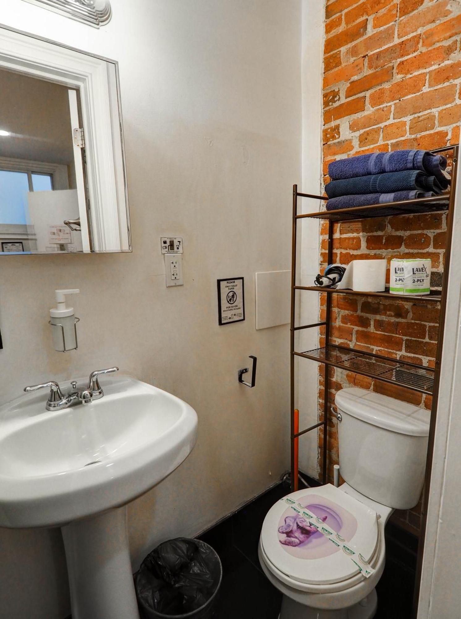 Apartment Empire Broadway Retreats