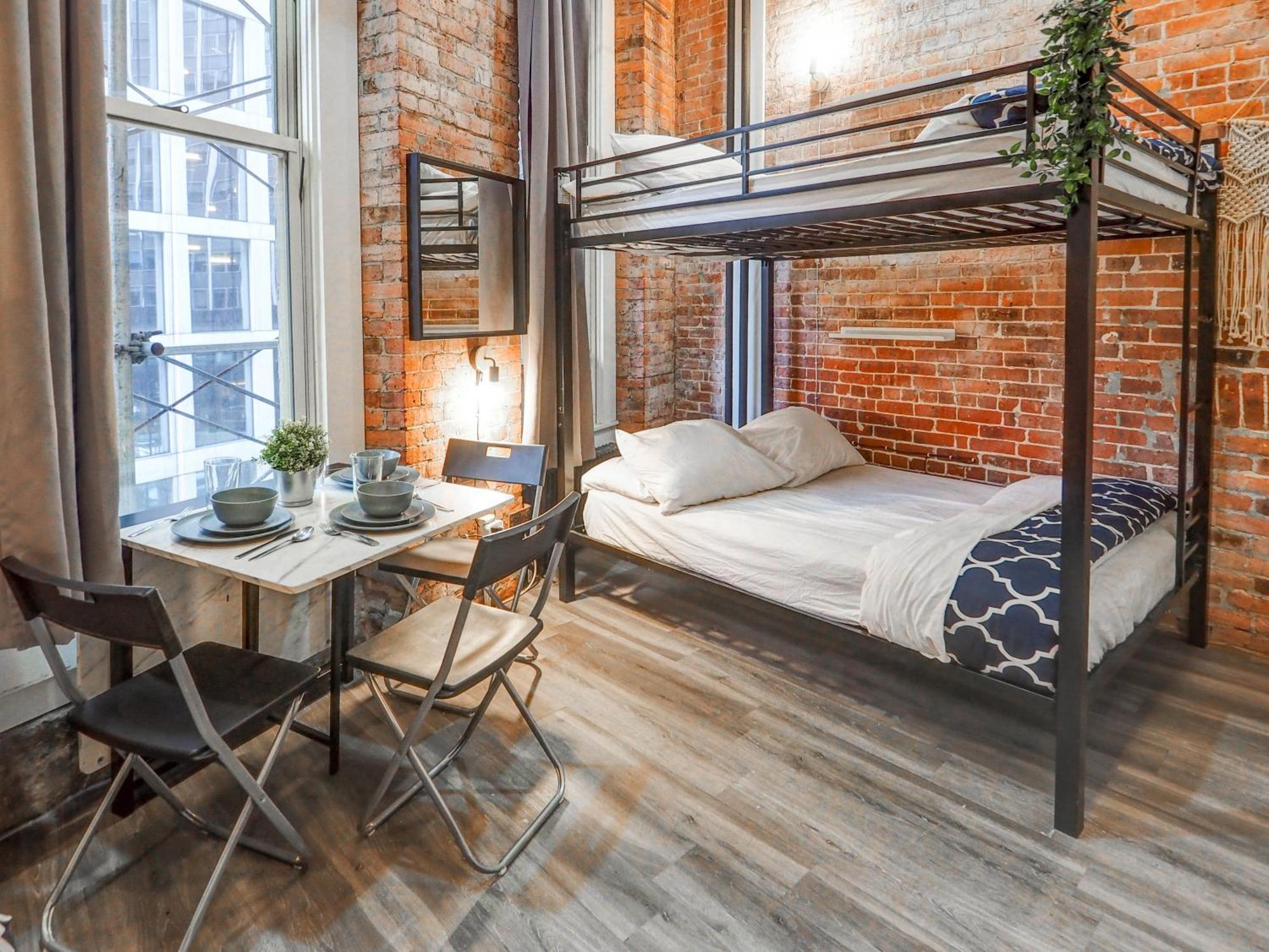 Apartment Empire Broadway Retreats *