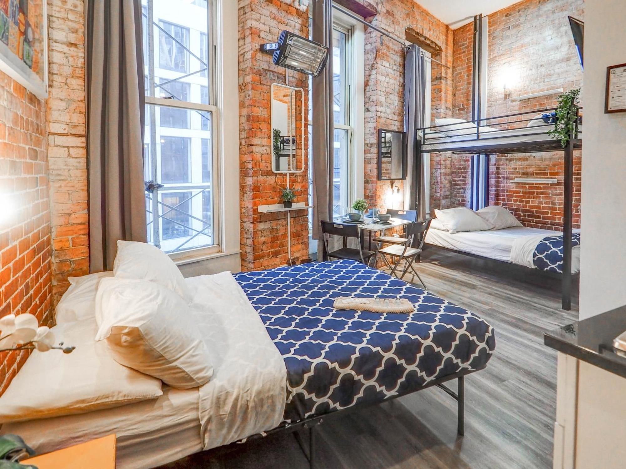 Empire Broadway Retreats *