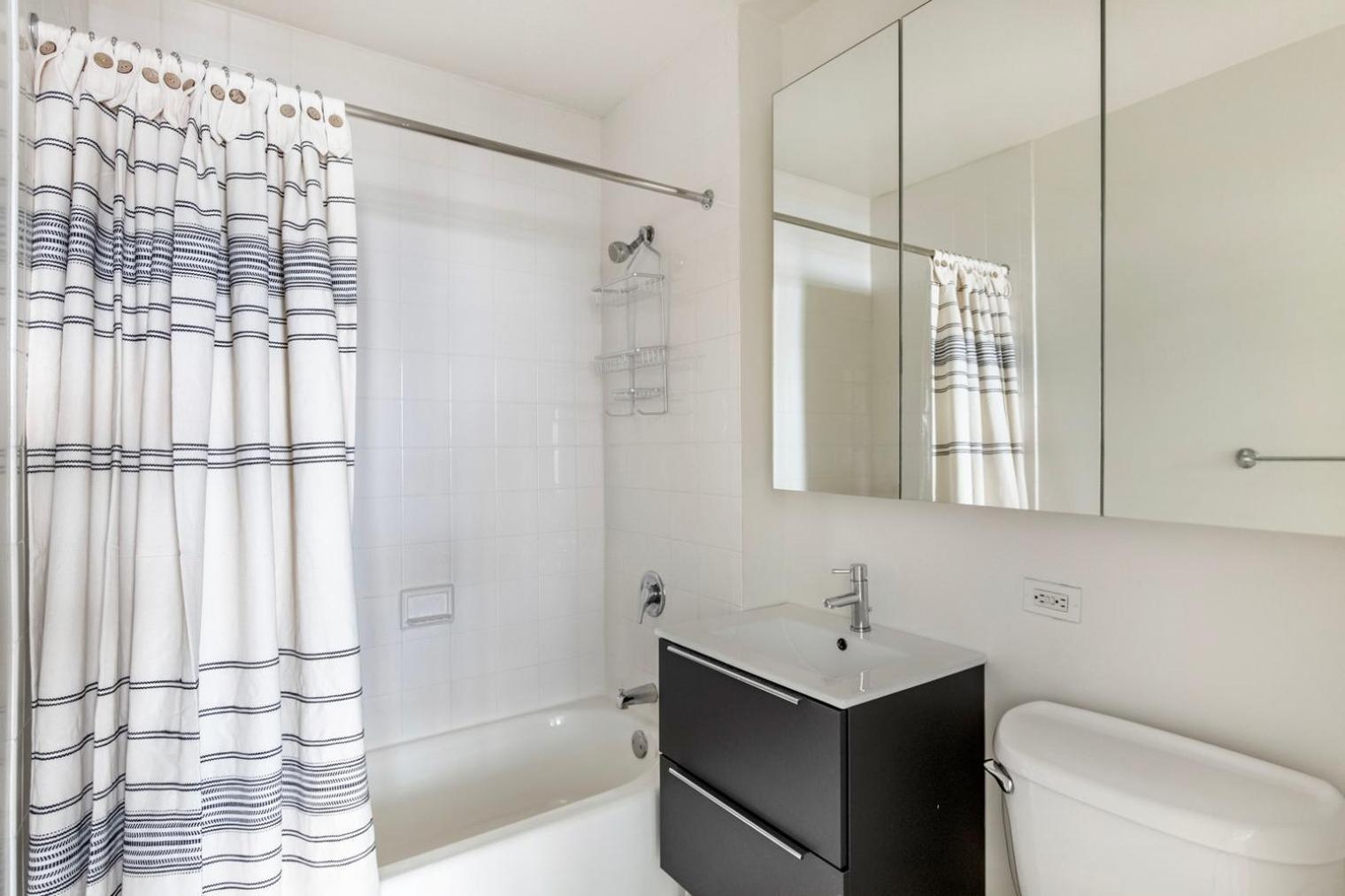 Fidi 1br W Doorman Wd Nr South St Seaport Nyc-1306 Appartement