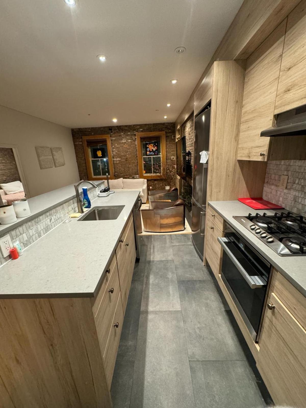 Tribecca Modern Brick Wall 3br 2ba New York