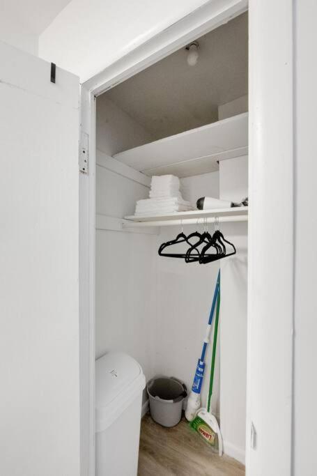 Apartment Bay Ridge Luxe: Stylish & Comfortable