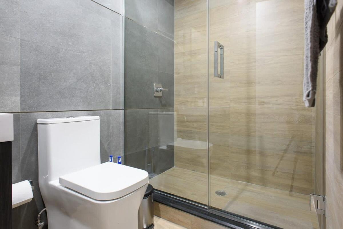 1597-phn Ph Duplex -private Outdoor Deck W D Apartment *