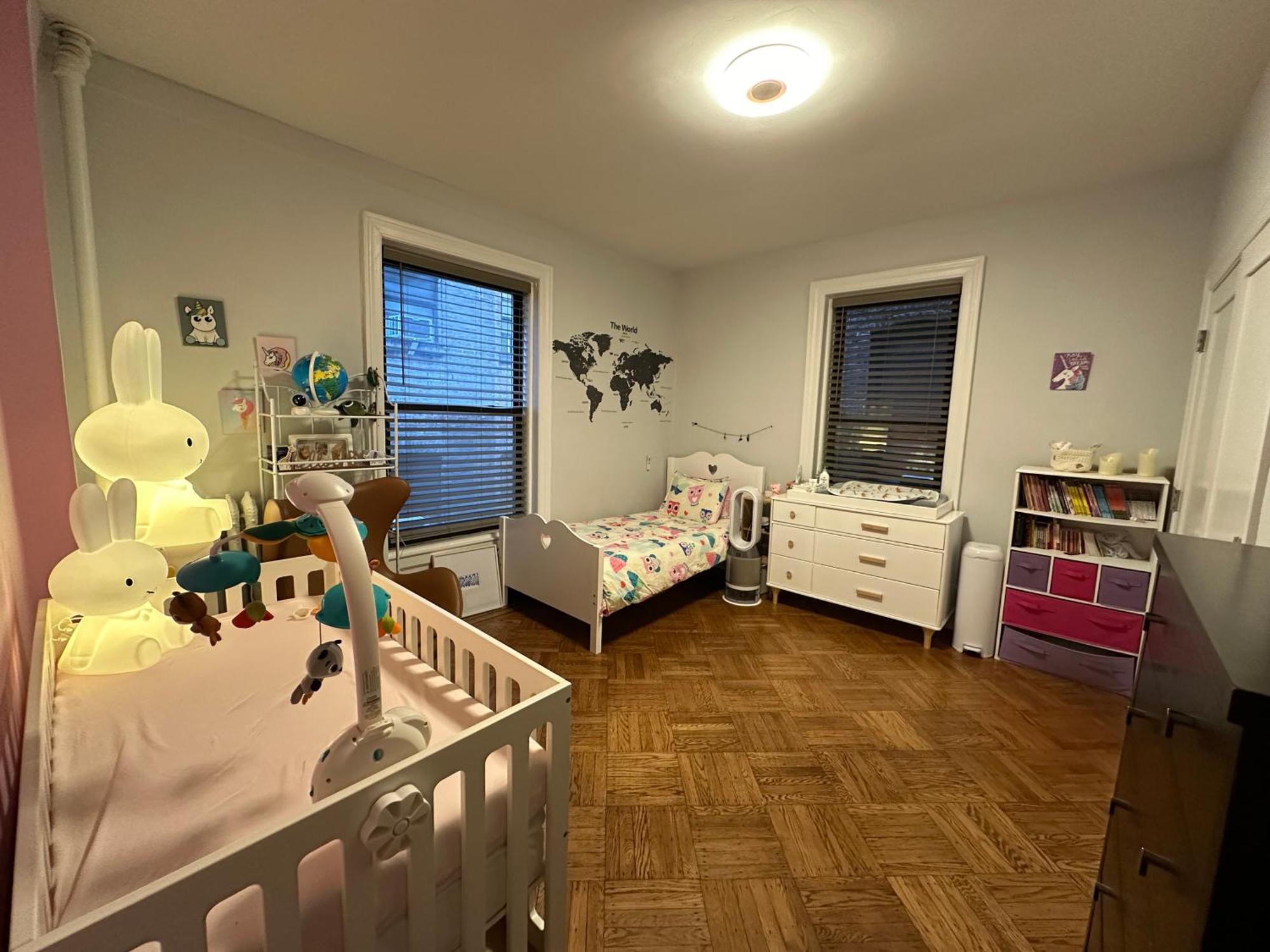 Large 3 Bedroom Perfect For Families Apartment *