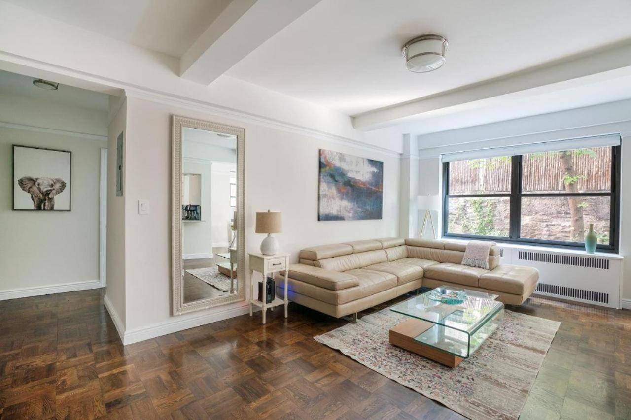 Luxurious 1 Bedroom Apartment