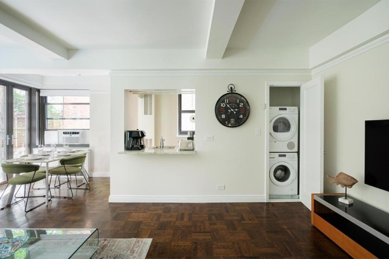 Luxurious 1 Bedroom *