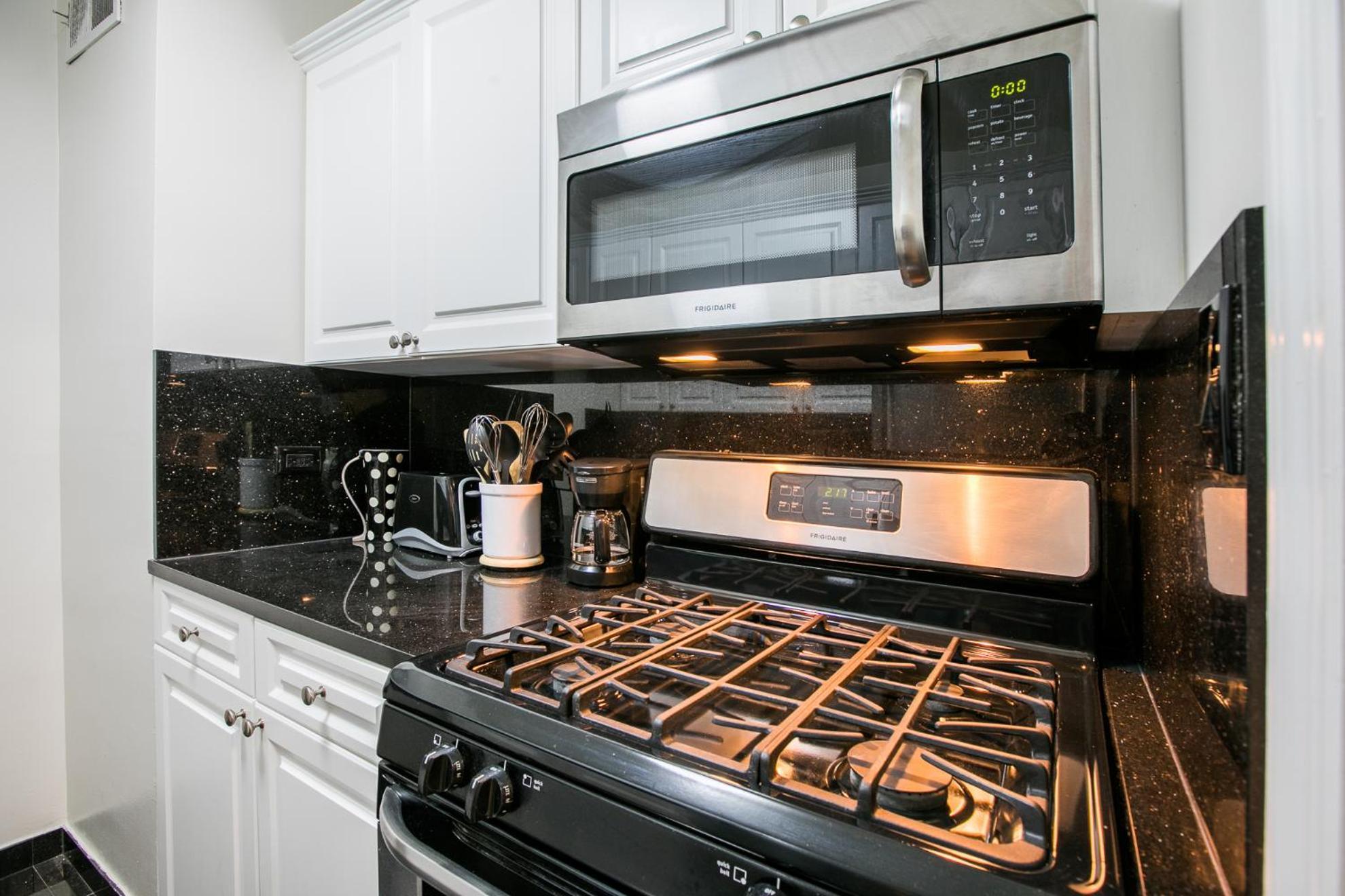 Spectacular 2 Beds/2 Baths * New York
