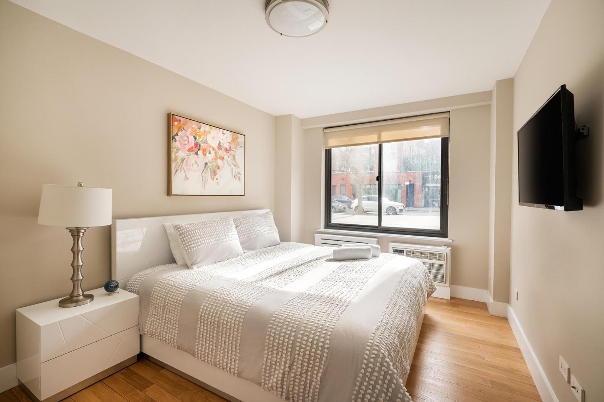 Luxury 3 Beds 2 Baths Apt In Prime Location New York