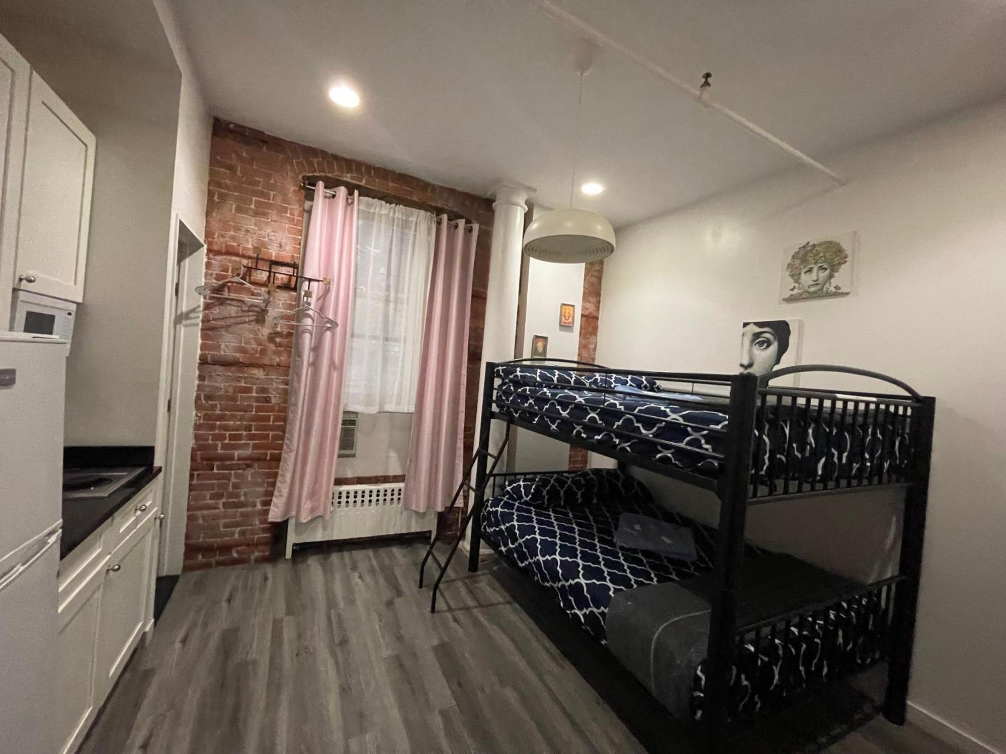 31 Street Broadway Apartment *