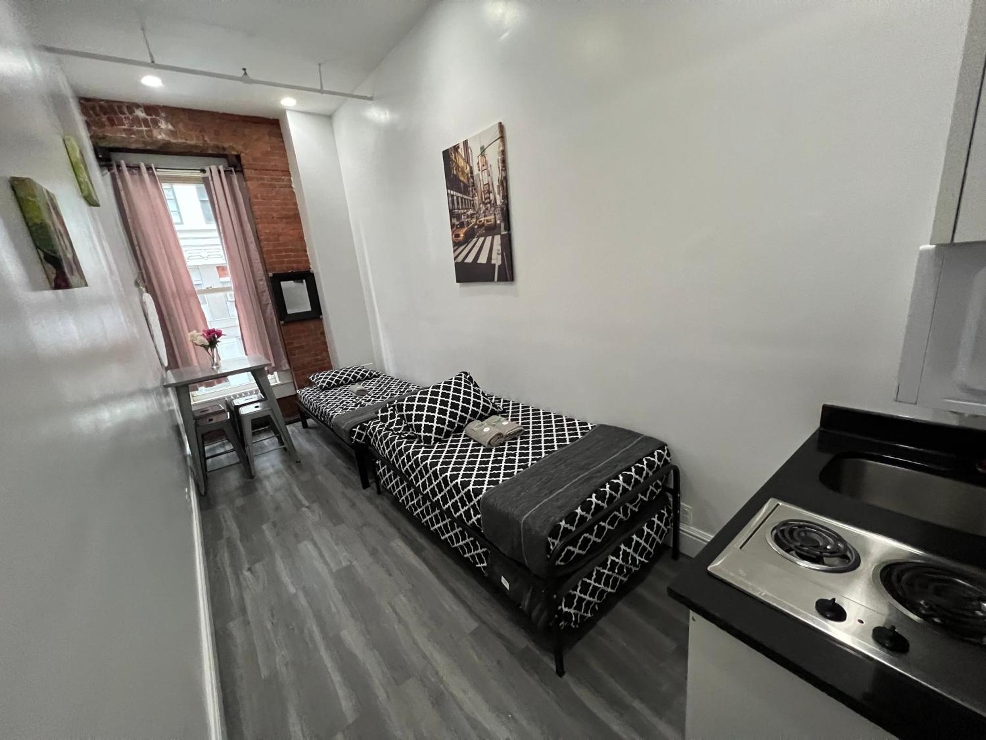 31 Street Broadway Apartment *