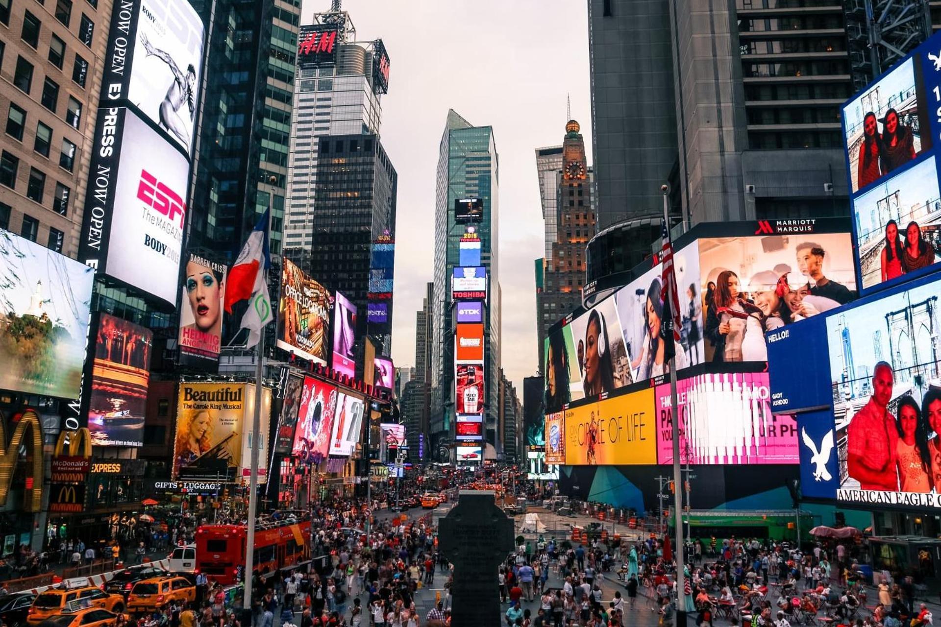 Times Square Manhattan New York Apartments! New York