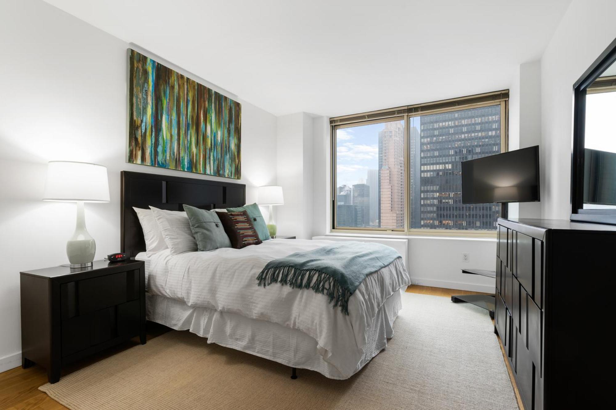 Global Luxury At The Marc Apartment *