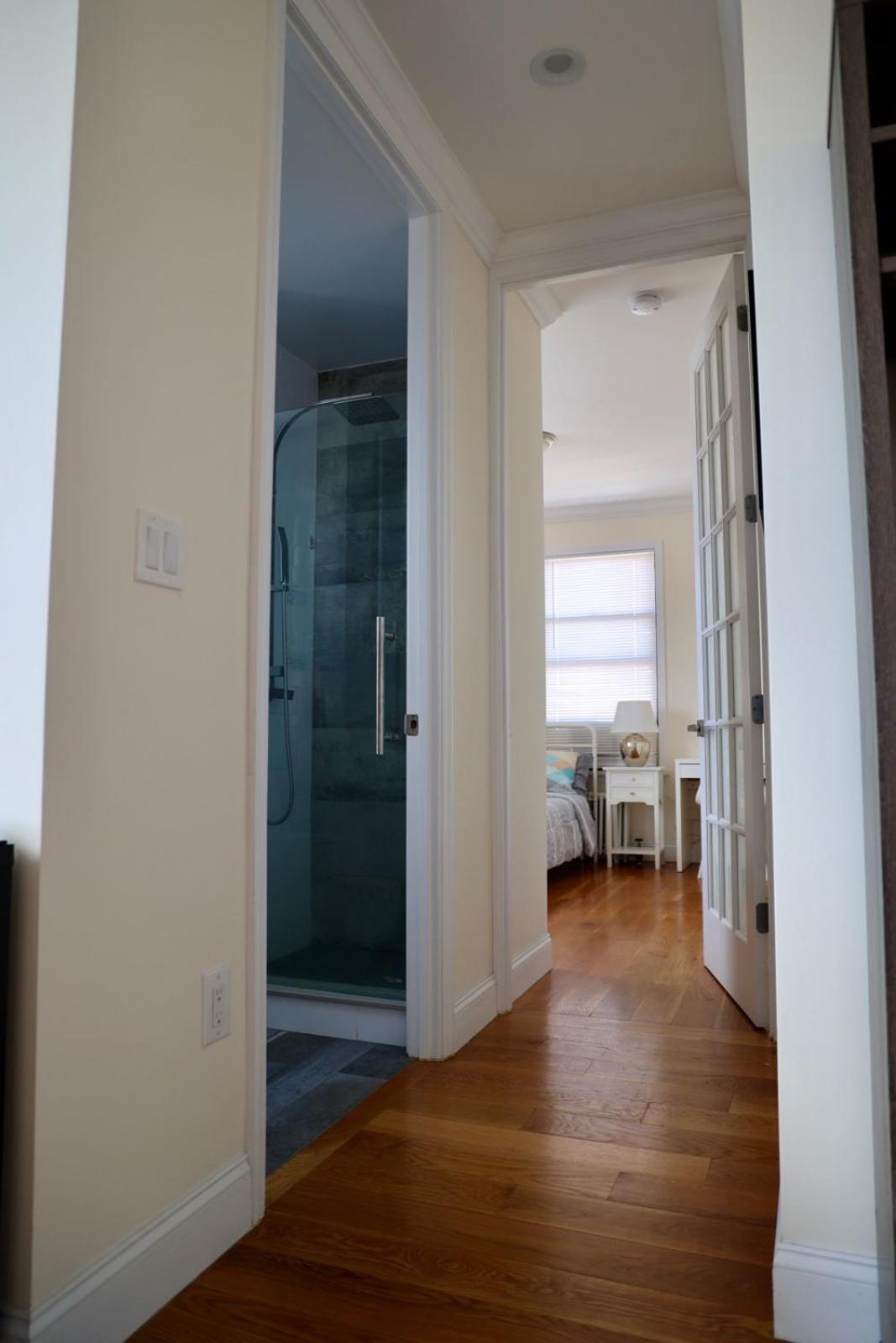 Apartment Modern In By Park *